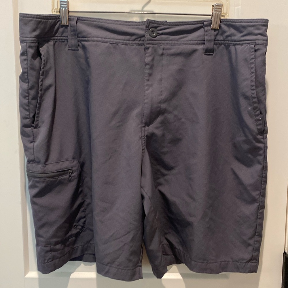 Magellan Outdoor Fish‎ Gear Men’s Shorts.  Size 40.  Gray.  Water Repella…